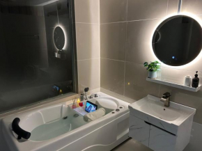 Relaxing Muji Retreat with Jacuzzi, Retro Games, MRT